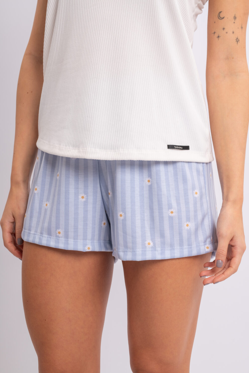 DOLCISIMA 1524L SHORT RAYADO CON MARGARITAS Y MUSCULOSA LISA - Imagen 2
